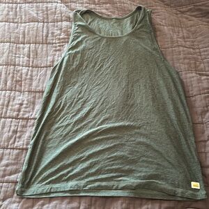 Vuori strato tech men’s tank top, size L